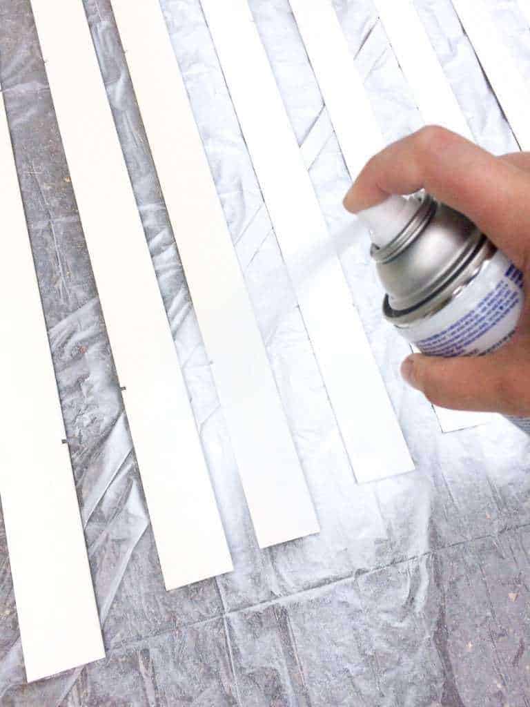 How to Paint Blinds – How To Build It| How to Paint Your Blinds, Paint Blinds, Easy Home Upgrades, Home Improvement Hacks, DIY Home, DIY Home Improvement, DIY Home Hacks