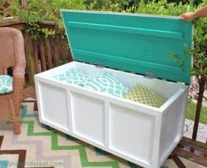 Sand and Sisal's storage bench
