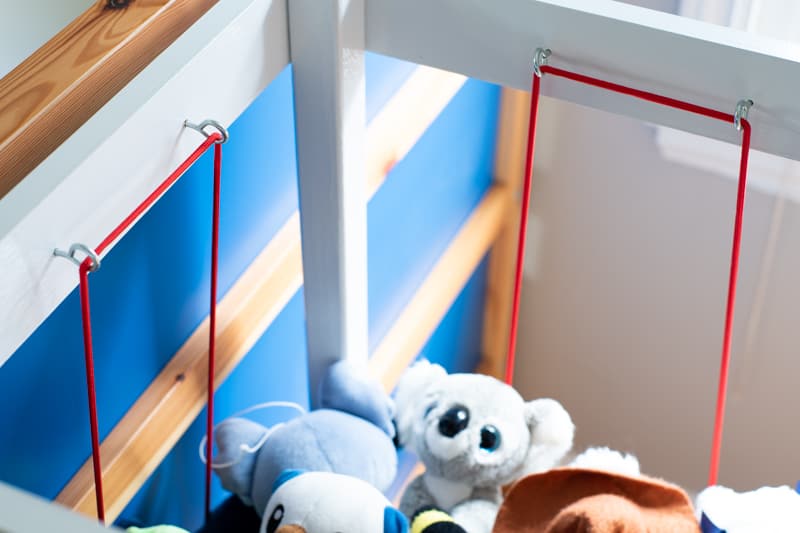 placement of eye hooks in DIY stuffed animal zoo frame