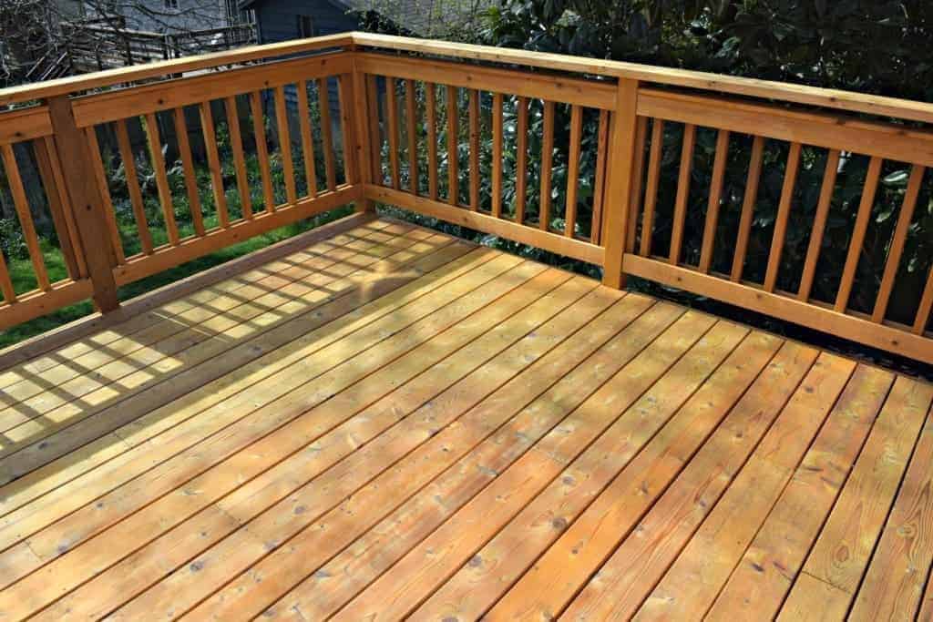 empty deck before building DIY outdoor sofa