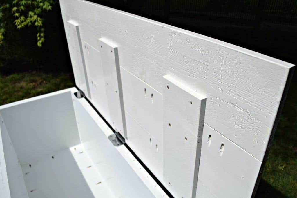 The inside of the storage bench lid has cross beams for added stability - thehandymansdaughter.com