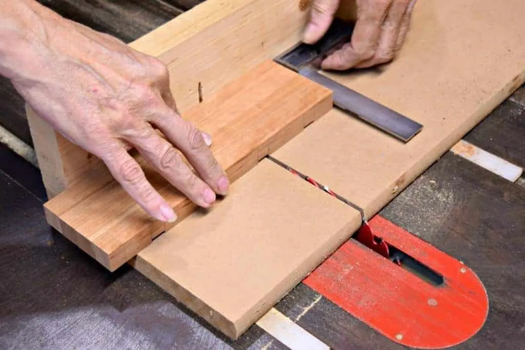 using a cross cut sled on a table saw