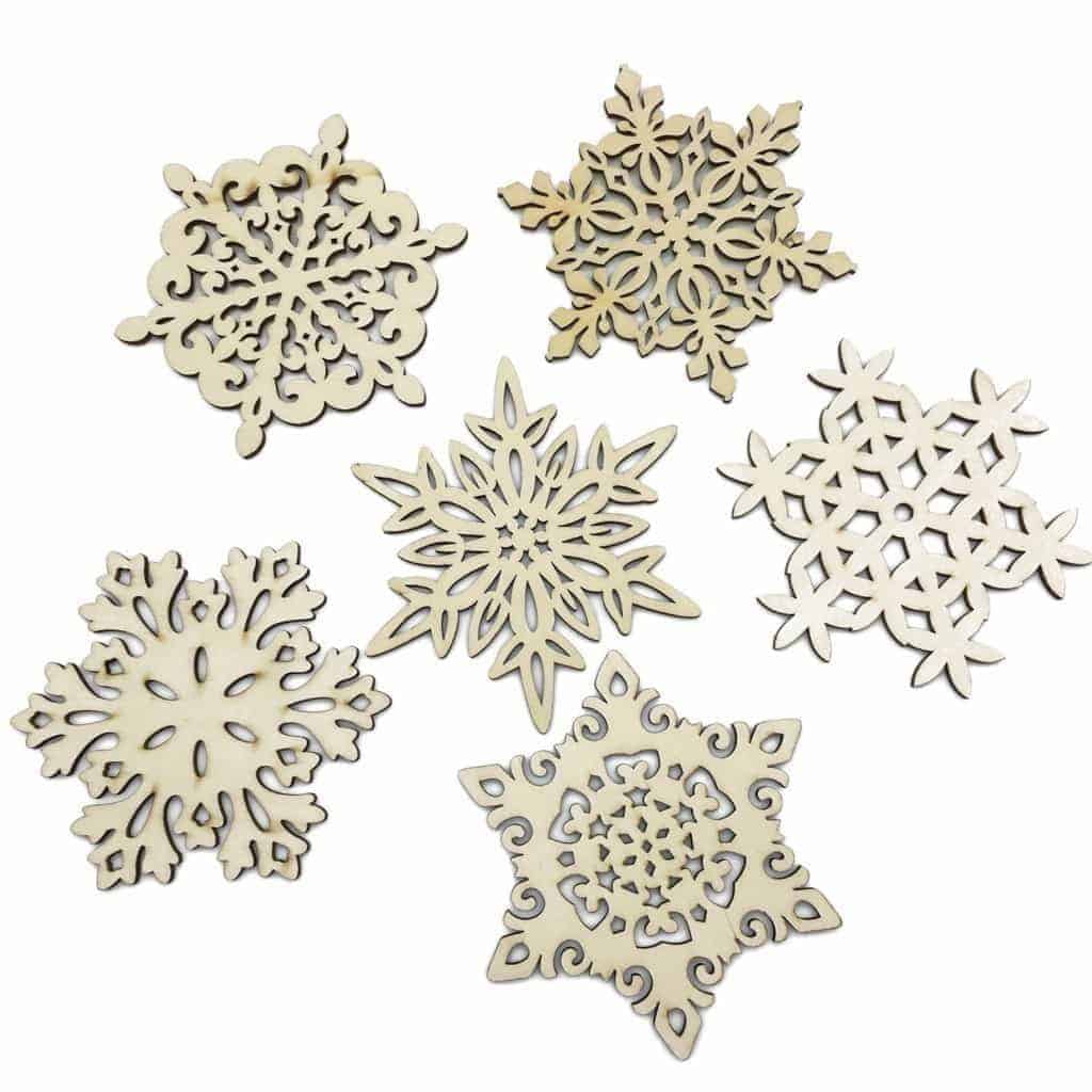 These large wooden snowflakes are perfect for this Let it Snow sign!