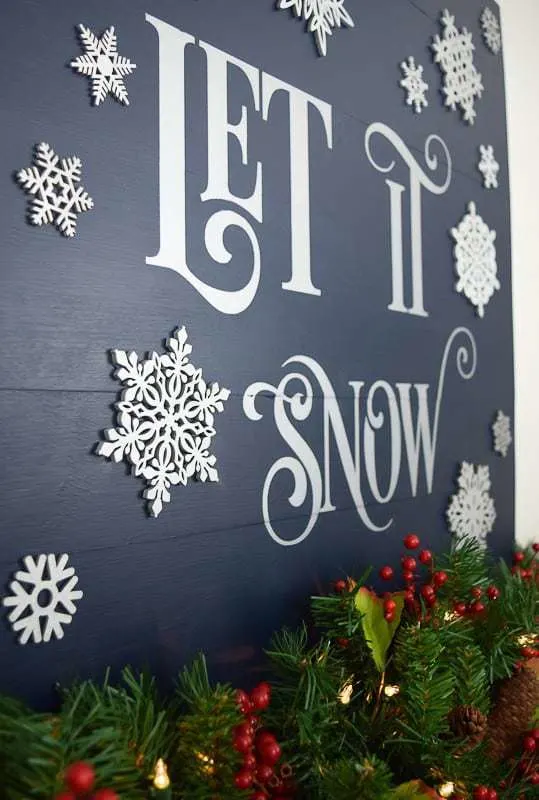 DIY Let it Snow sign with 3D snowflakes and holiday garland