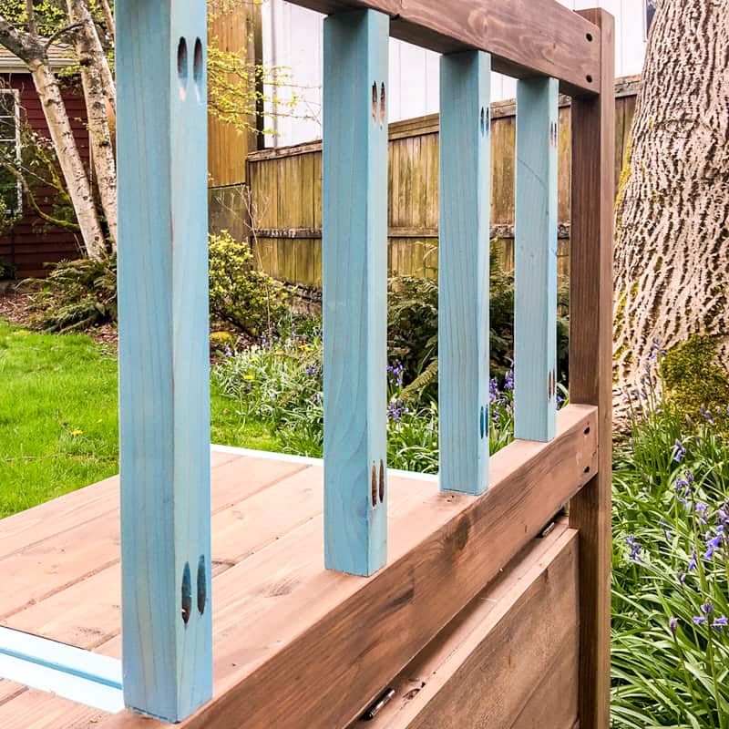 slats on back of outdoor storage bench