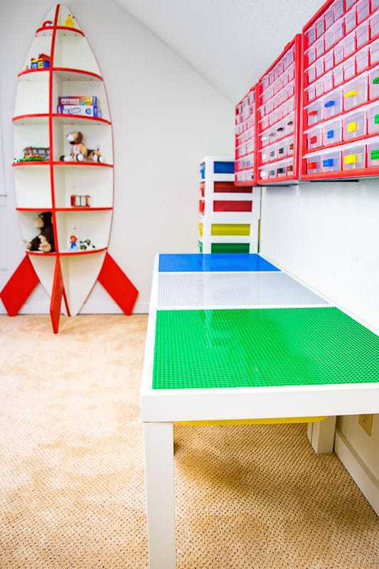 wall mounted lego table