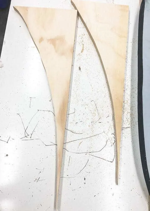 angled scraps of plywood for elevating the back of the dust hood