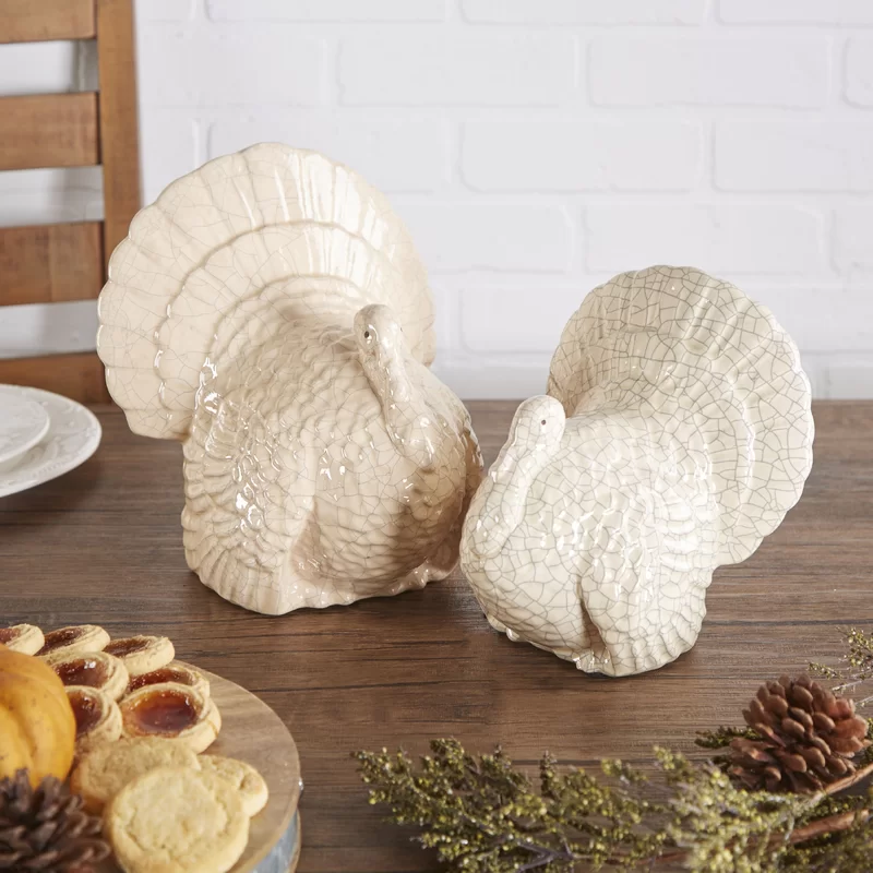 The crackle finish on these turkey decorations gives them an added elegance for your Thanksgiving table.