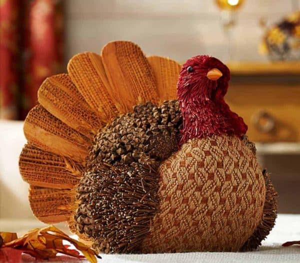 15 Turkey Decorations For Your Thanksgiving Table The Handyman S I Love The Contrast Of Hard And Soft In This Turkey Decoration Quilted Fabric