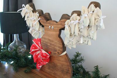 Isn't this rustic moose advent calendar adorable? The Painted Key shows you how to make your own!