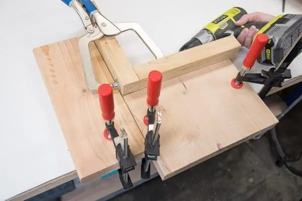 boards clamped at a right angle to prevent shifting of boards with pocket holes