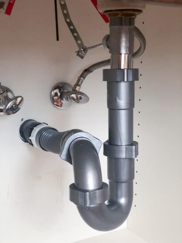 How To Install A Flexible Waste Pipe When The Drain Doesn T Line Up Handyman S Daughter - Bathroom Sink Pipe Connector