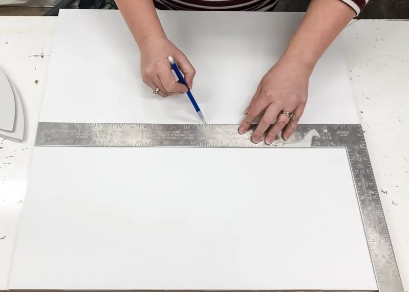 marking the center of a 24" square board