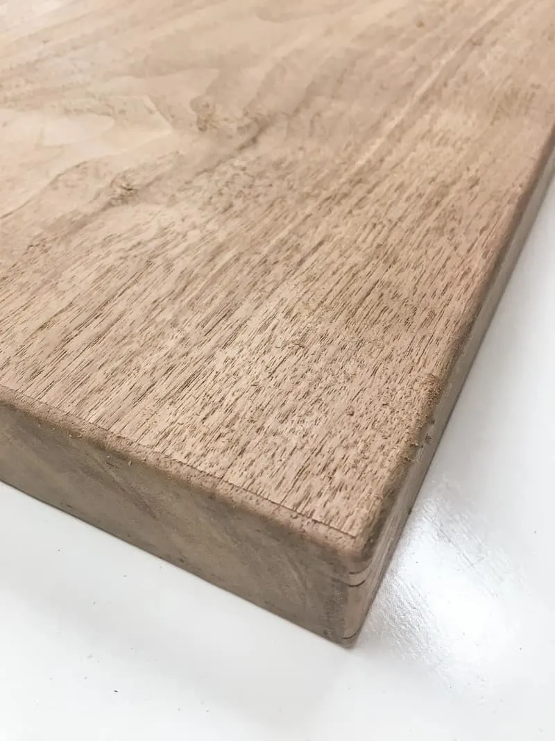 walnut cutting board with rounded edges