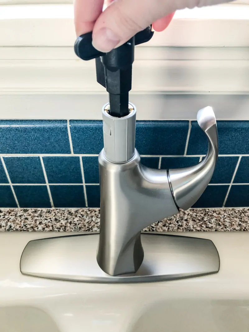 How To Replace A Kitchen Faucet