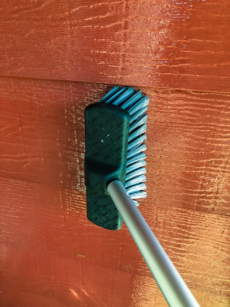 siding brush scrubbing aluminum siding