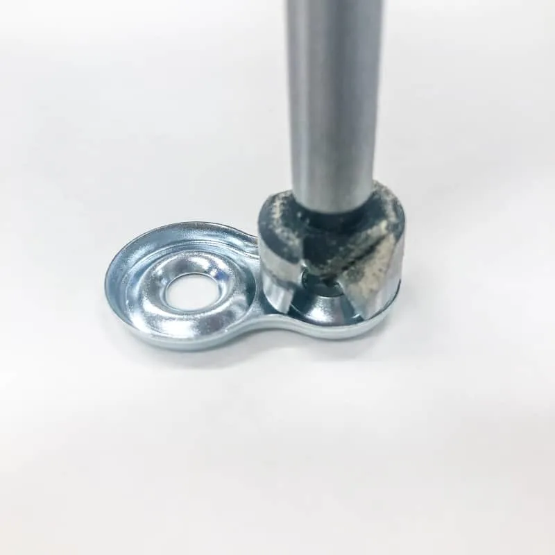 matching Forstner bit to the diameter of the figure 8 desk top fastener