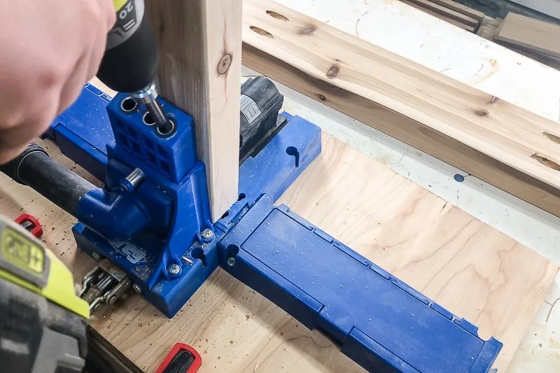 drilling pocket holes for frame of umbrella stand table