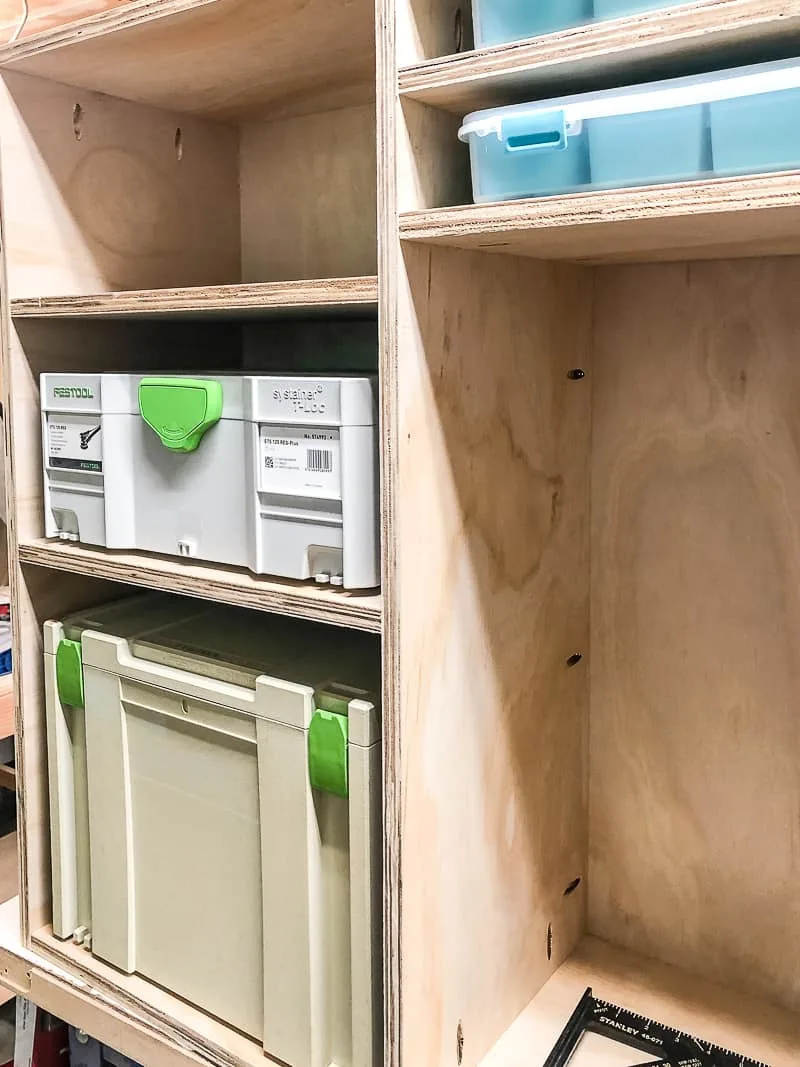 DIY workbench shelves with Festool boxes