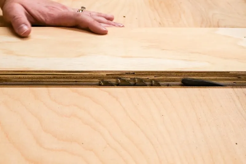 setting table saw blade height to half the height of the board