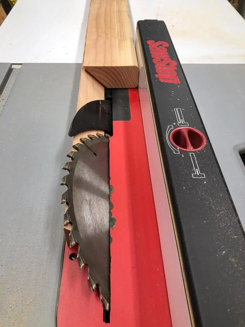cutting a 45 degree angle with a table saw