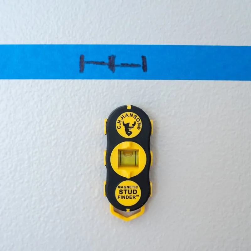 finding a stud with a magnetic stud finder compared to results from electronic stud finder