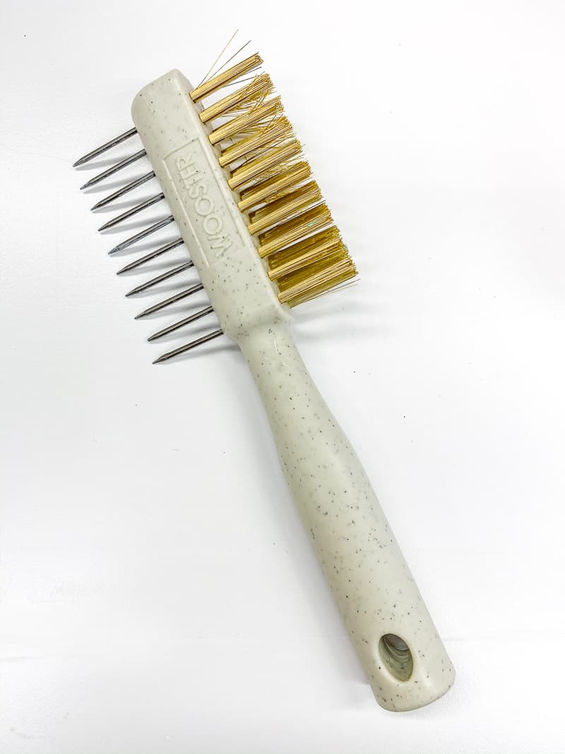 brush comb for cleaning paint brushes