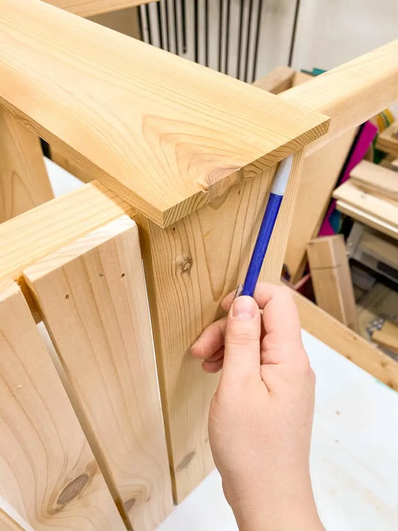 marking ends of planter box slats