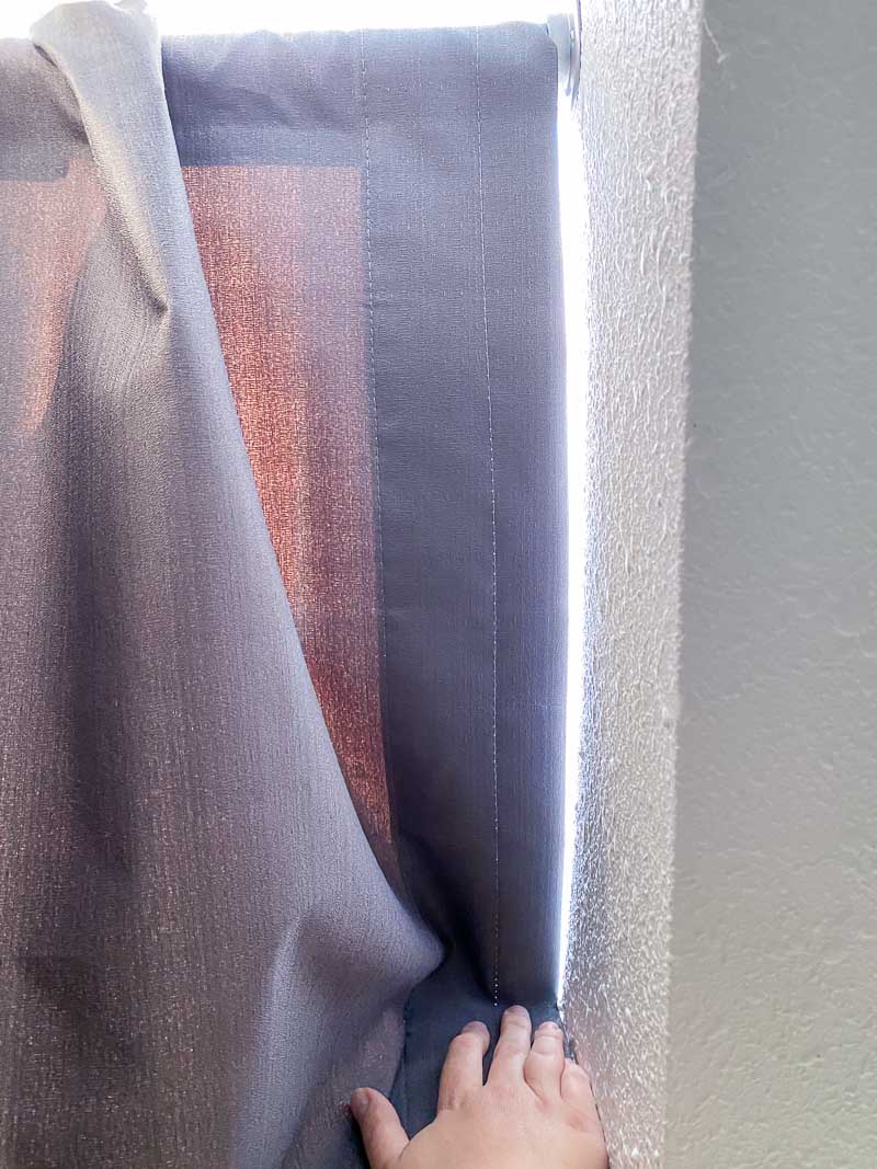 marking placement of bottom hem of skylight curtain