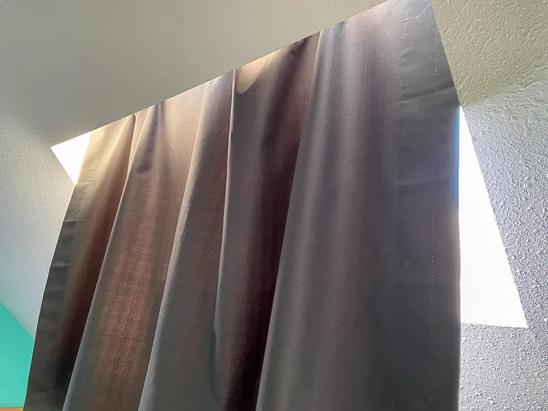 Diy Skylight Shade With A Regular Curtain The Handyman S Daughter