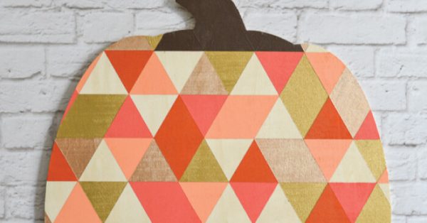 21 Easy DIY Wood Pumpkin Decor Ideas - The Handyman's Daughter