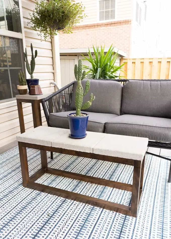 Diy Outdoor Table Ideas For Your Deck, Unique Ideas For Outdoor Coffee Tables