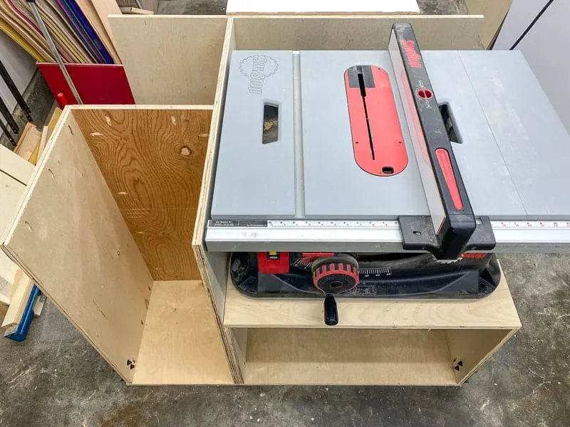 table saw stand base complete with saw on top