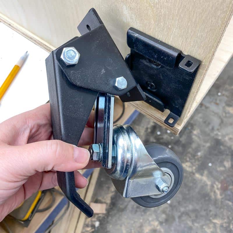 removable casters for table saw table