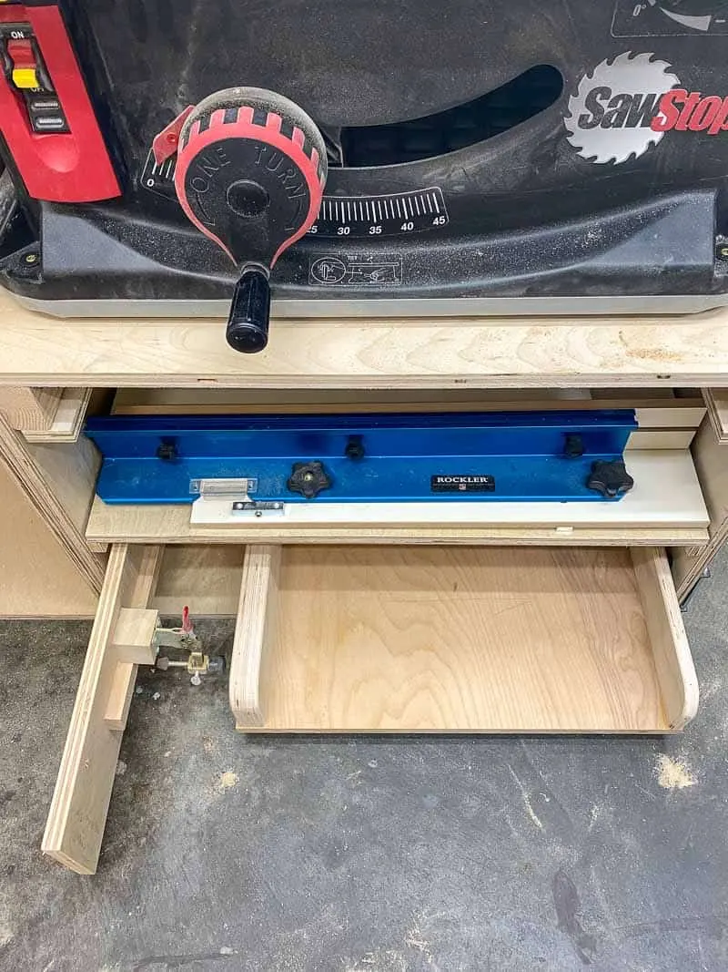 shelf under table saw for sleds and jigs