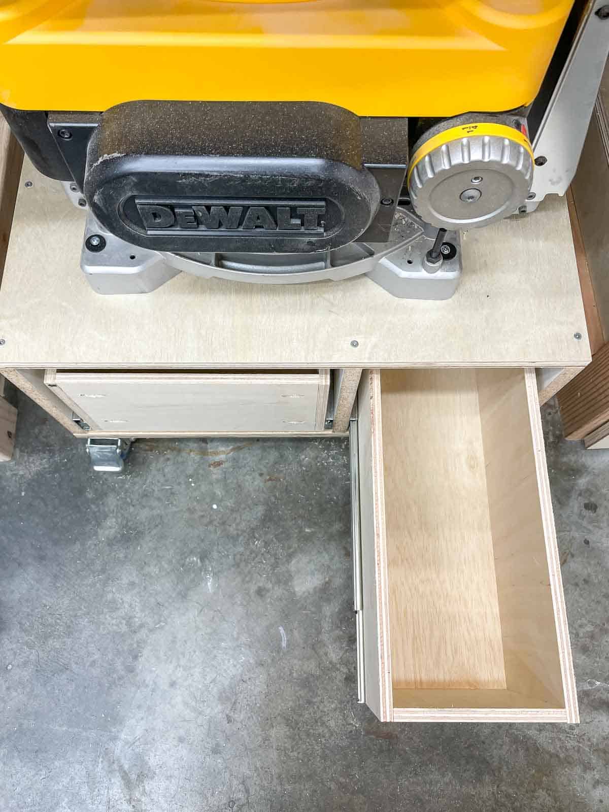 planer stand with drawer pulled out