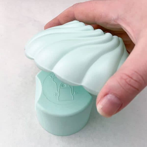 Can you spray paint glass? Yup! Here's how! The Handyman's Daughter