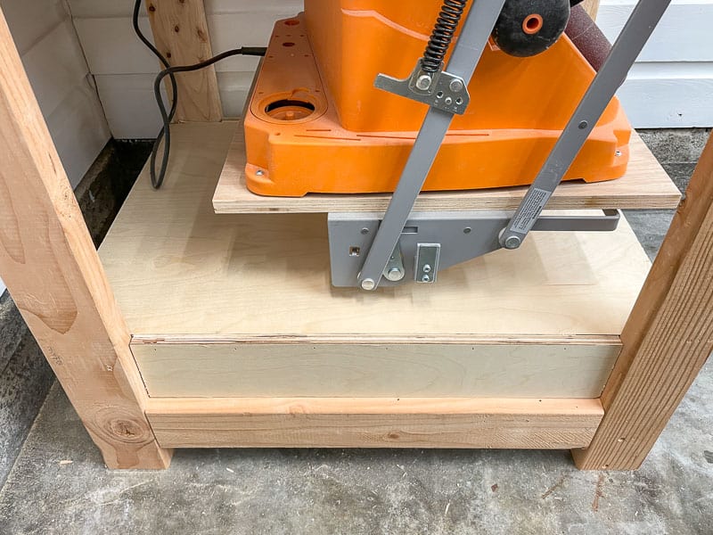 side view of drawer box on tool stand