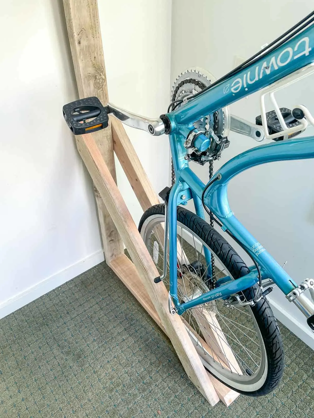 DIY wall mount bike rack with bottom stabilizer