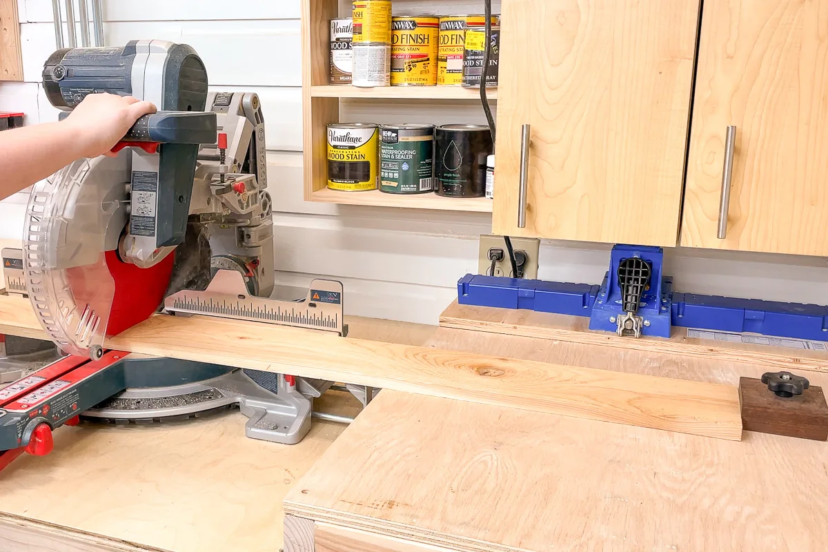 cutting fence pickets for strawberry planter with a miter saw