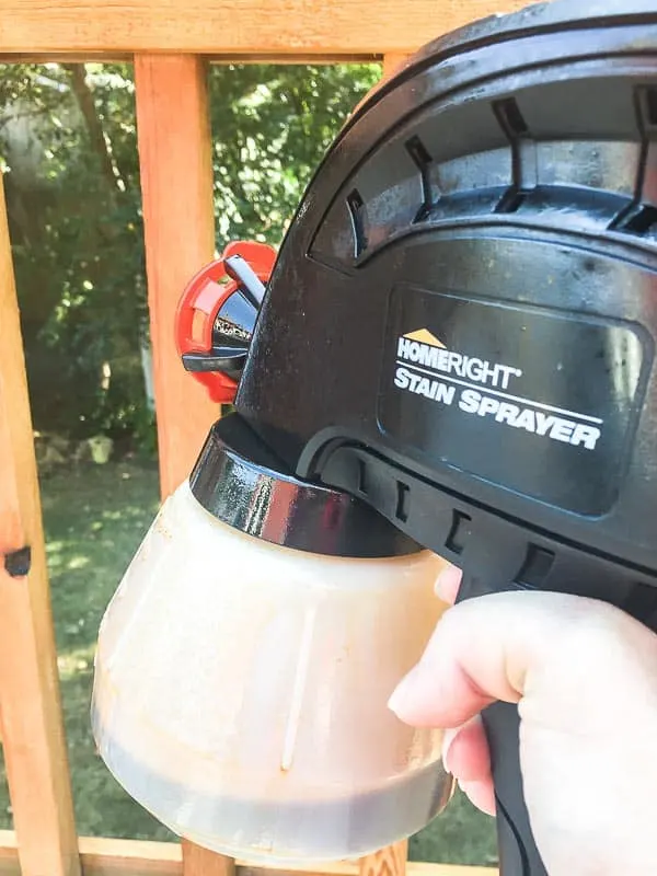 Homeright deck stain sprayer for railings and spindles