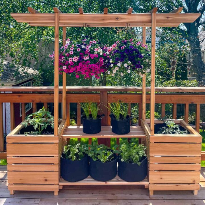 DIY outdoor plant stand