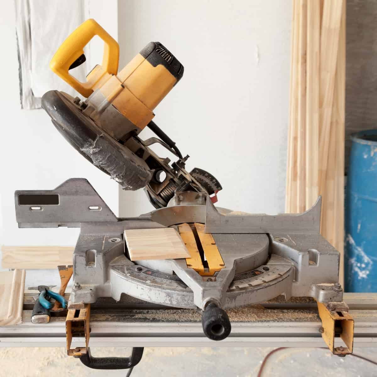 single bevel miter saw