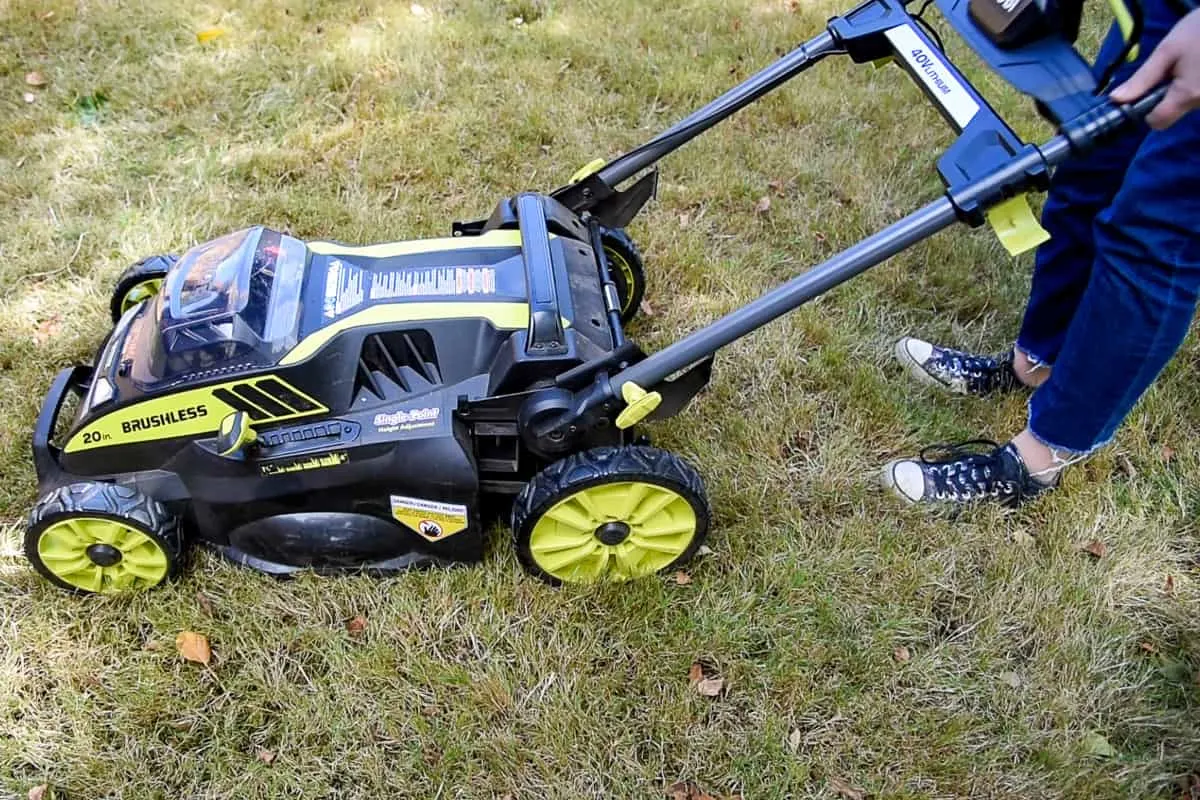 extending the handle on the Ryobi electric lawn mower