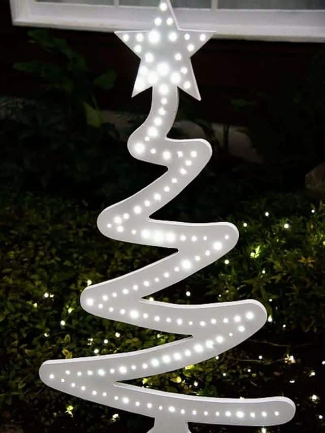 DIY LIGHTED WOOD CHRISTMAS TREE The Handyman's Daughter