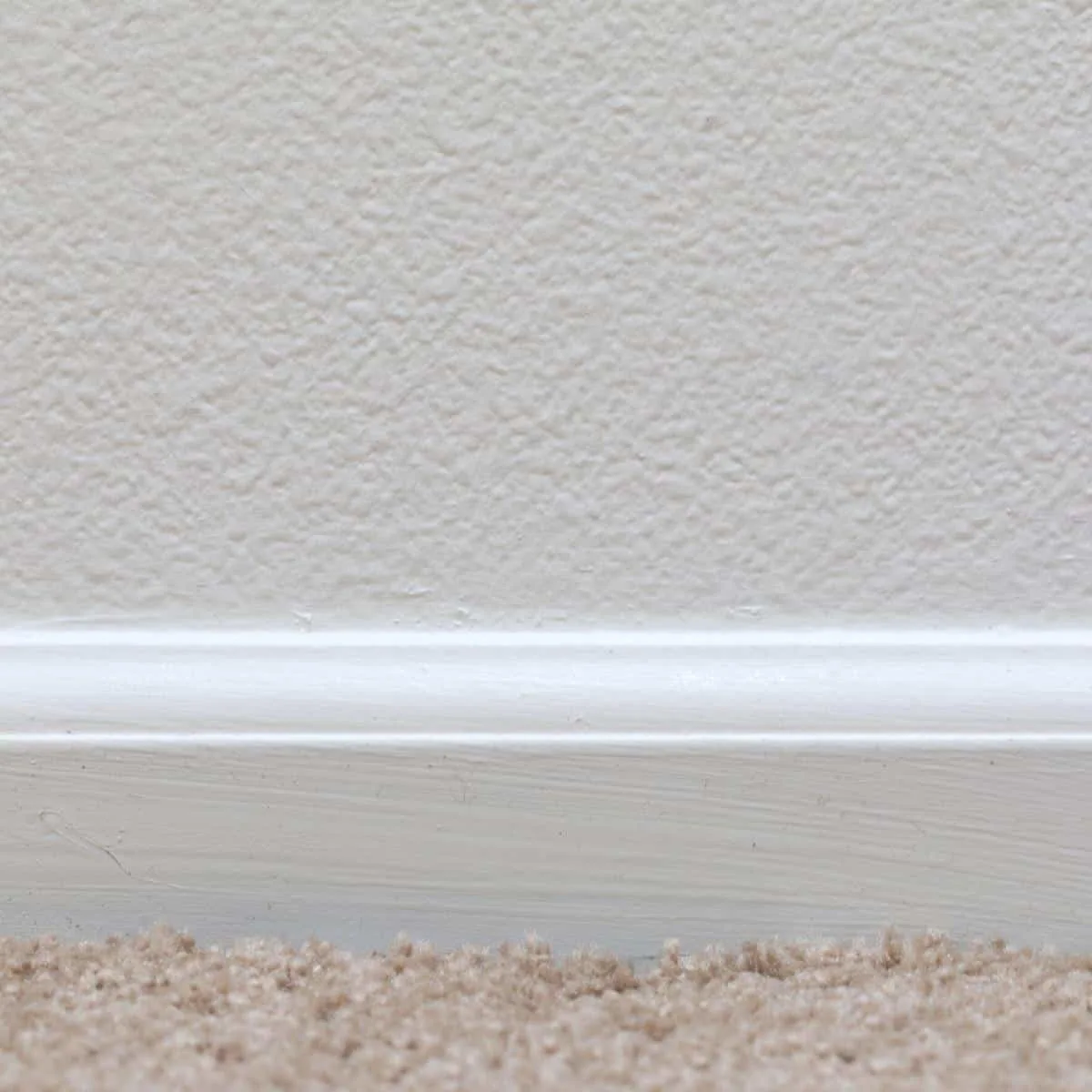 baseboards with carpet and no shoe molding