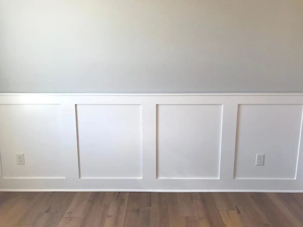 wainscoting with board and batten pattern