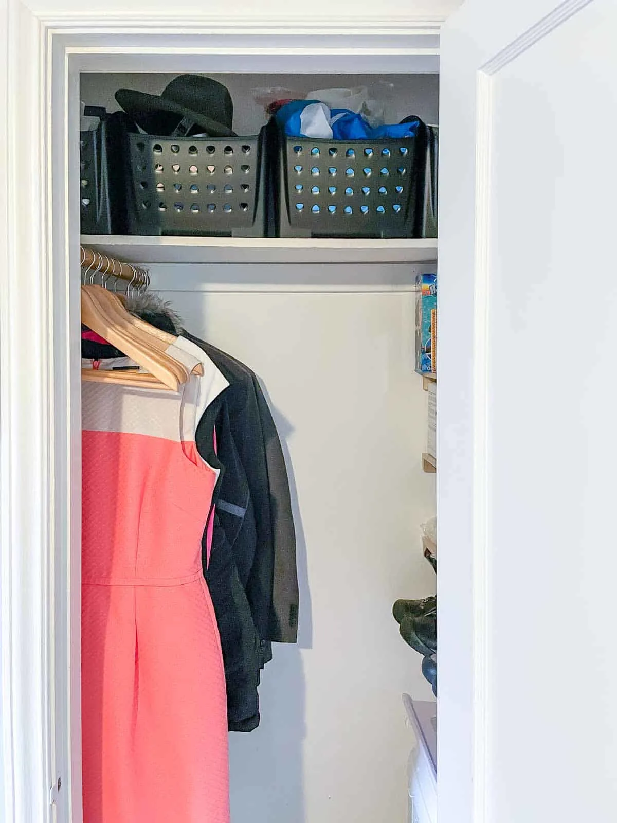 DIY Closet Shelves {beginner tutorial} - The Turquoise Home