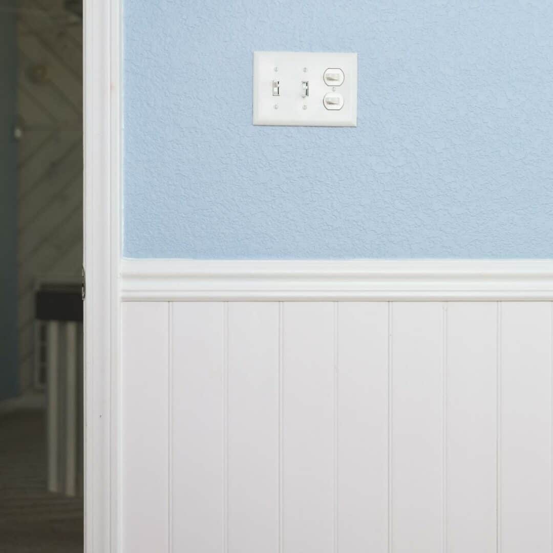 Wainscoting vs Board and Batten The Handyman's Daughter