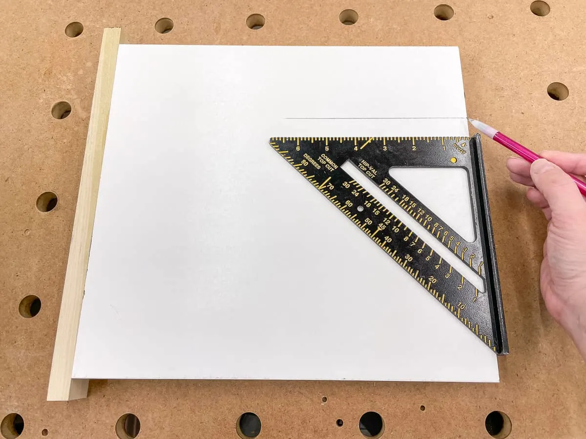 cut line for band saw blade marked on circle cutting jig